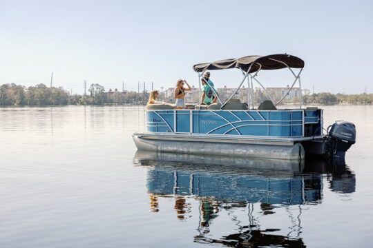2-hour Private Pontoon Boat Rental on Lake Bryan